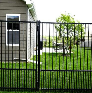Professional fencing company installation